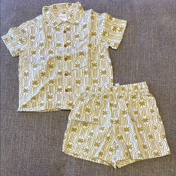LC Lauren Conrad Green Casual Button Up Top and Bottoms - Picture 1 of 1